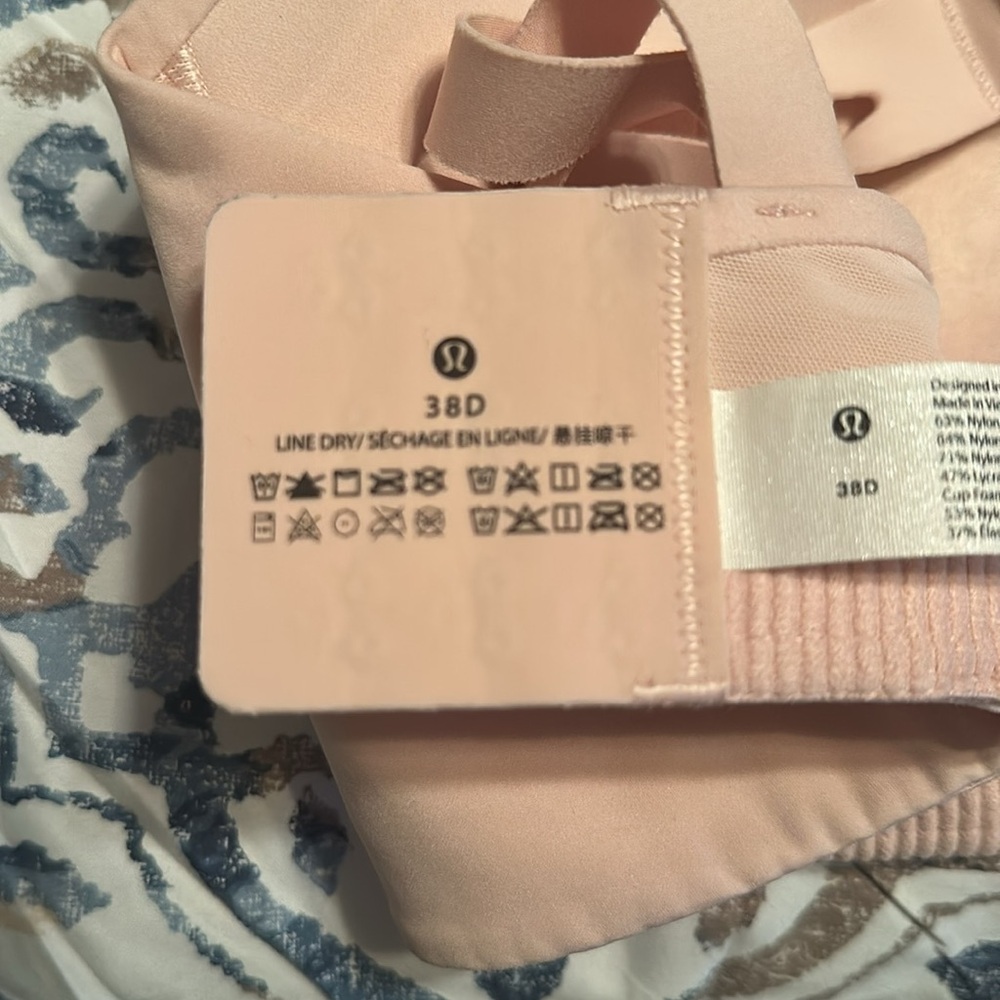 Lulu Seamless Pink Sports Bra - Picture 4 of 6